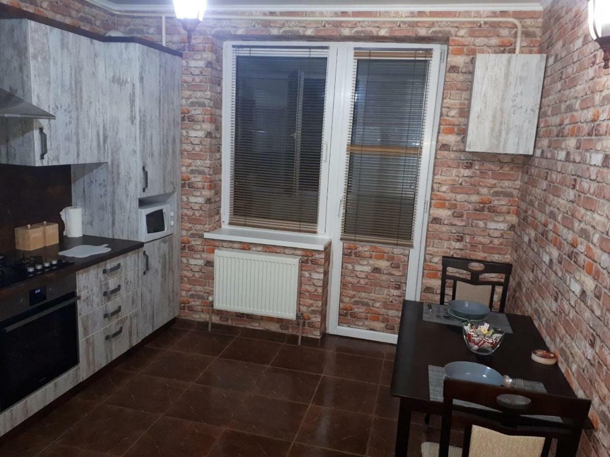 Large 2-Bedroom Apartament In The Center Chisinau Eksteriør bilde