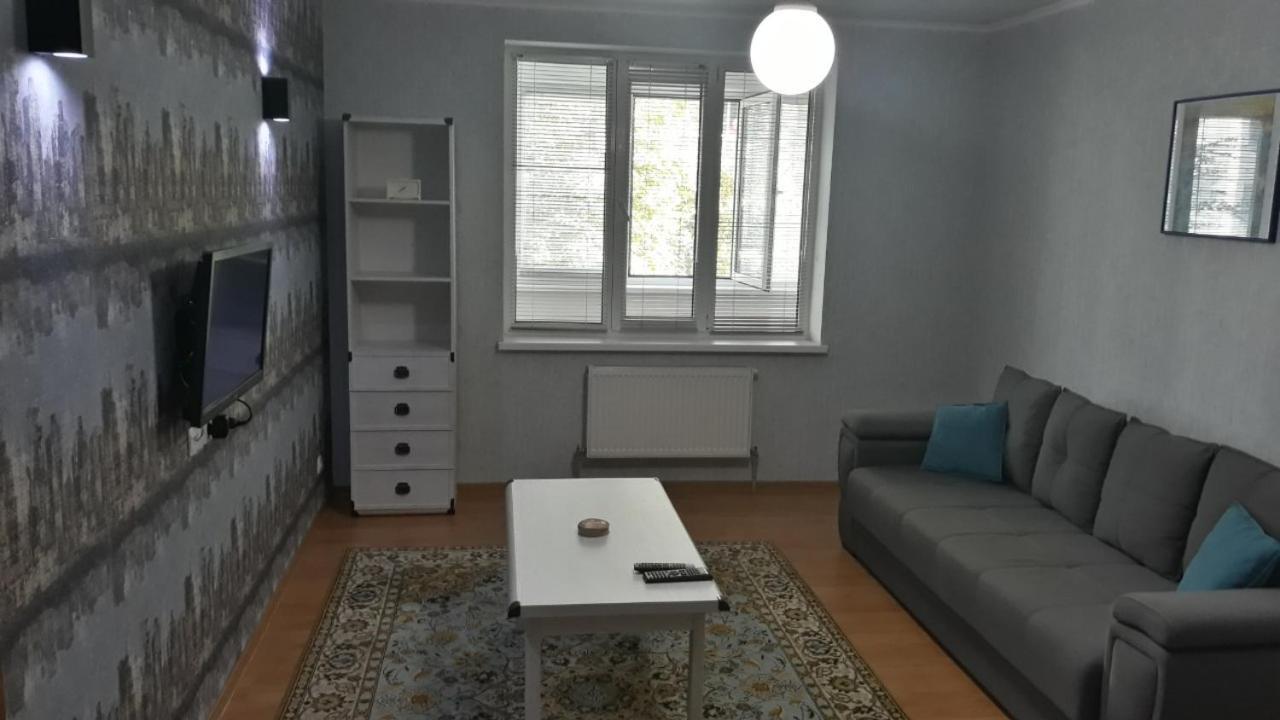 Large 2-Bedroom Apartament In The Center Chisinau Eksteriør bilde